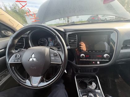 2020 Mitsubishi Outlander ES