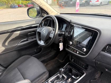 2020 Mitsubishi Outlander ES
