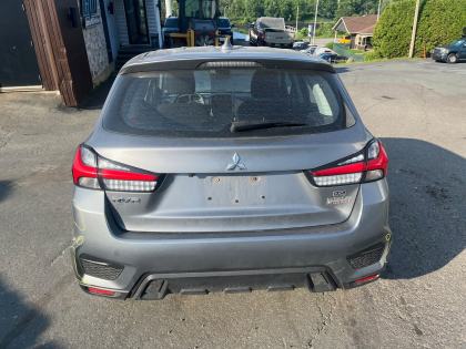 2022 Mitsubishi RVR SE