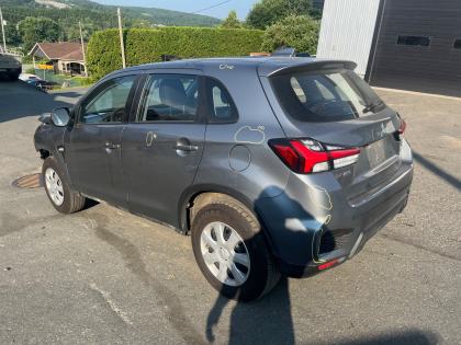 2022 Mitsubishi RVR SE