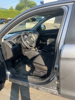 2022 Mitsubishi RVR SE