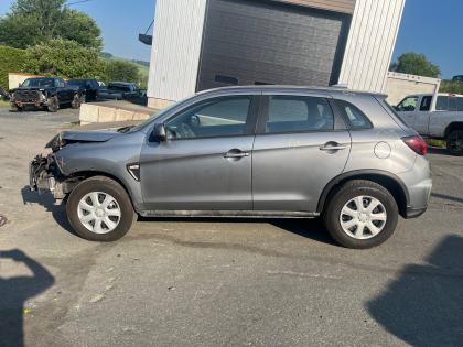 2022 Mitsubishi RVR SE
