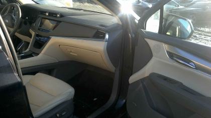 2019 GM Xt5 Base